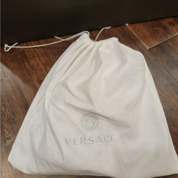 Versace crossbody - Picture 3 of 5